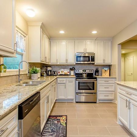The Blue Door Bungalow - Luxury Home Downtown Houston Exterior foto